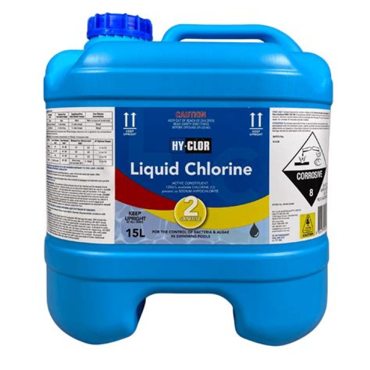 Will liquid chlorine clear a green pool?